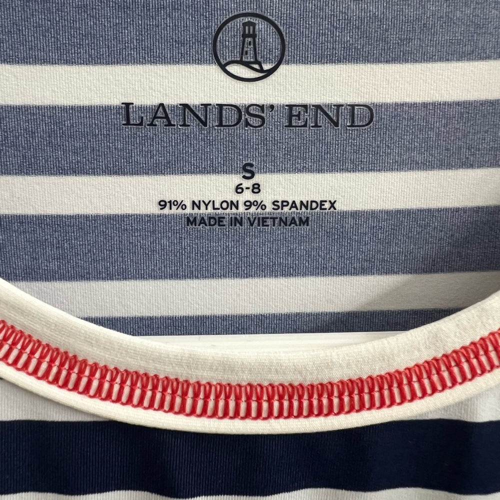 Lands’ End Rashguard - S - Picture 2 of 2